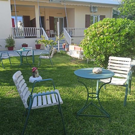 Finikas Rooms Agia Marina  Bagian luar foto