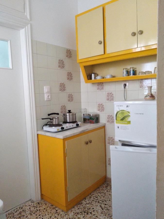 Finikas Rooms Agia Marina  Bagian luar foto