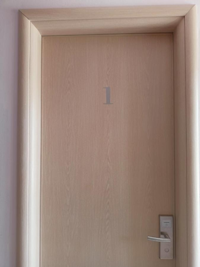 Finikas Rooms Agia Marina  Ruang foto