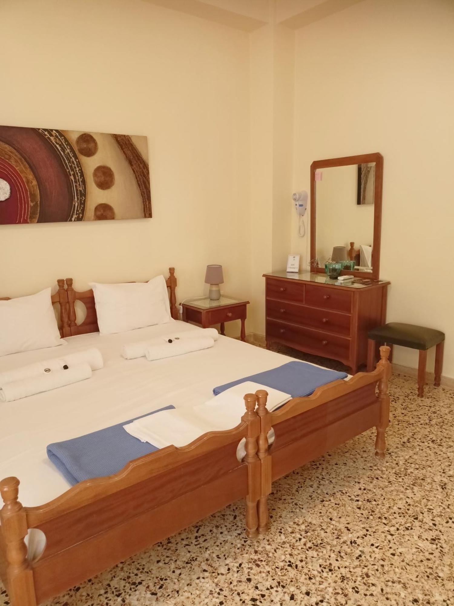 Finikas Rooms Agia Marina  Ruang foto