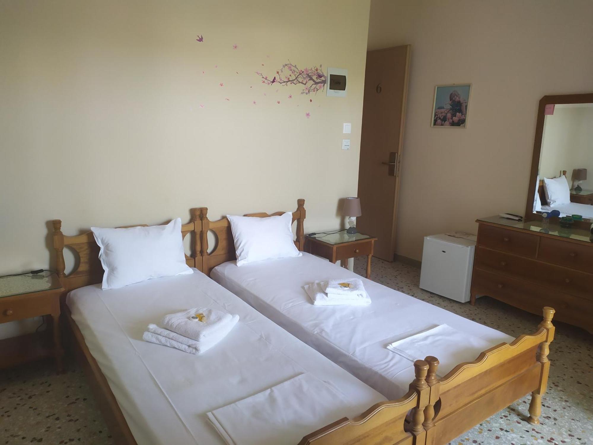 Finikas Rooms Agia Marina  Ruang foto